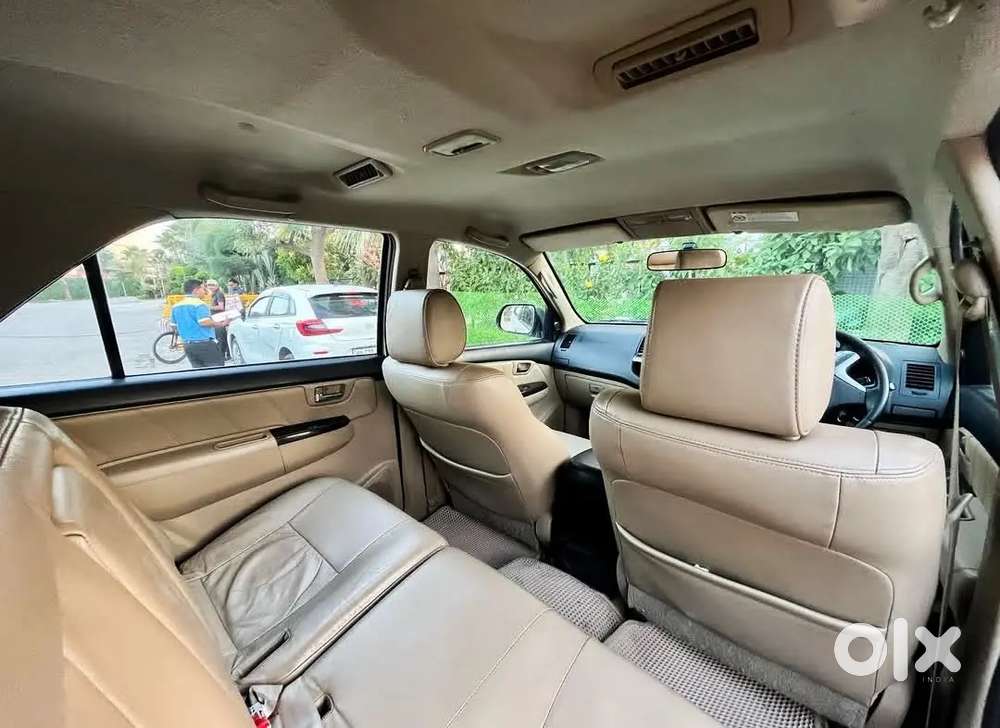 Toyota Fortuner 2015 1st Owner Diesel 99000 Km Driven