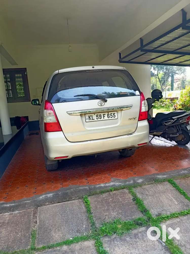 Toyota Innova Diesel 2012