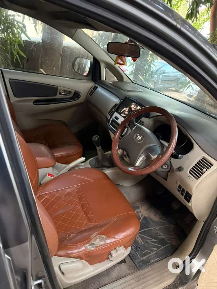 Toyota Innova 2015