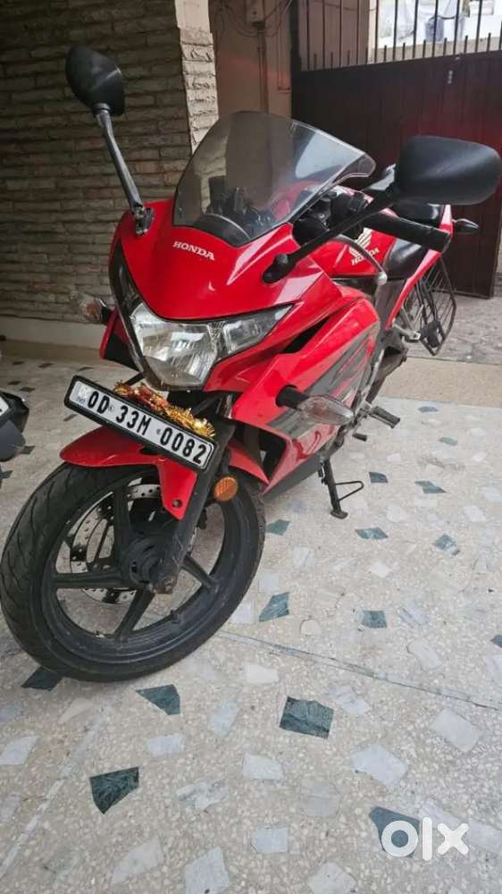 I want to sell my CBR 250 Motorcycles 1821027739