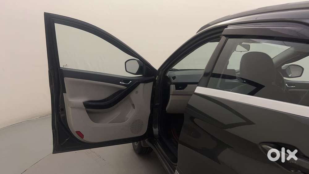 Tata Nexon 1.2 Revotron Xza Plus, 2020, Petrol