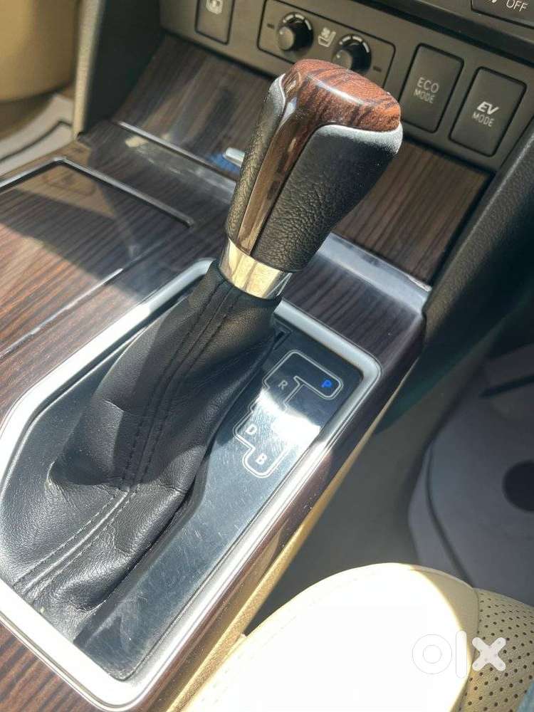 Toyota Camry Hybrid, 2017, Petrol