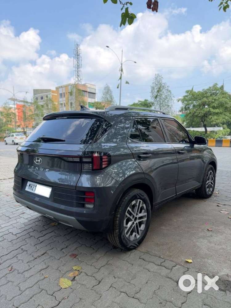 Hyundai Venue Sx (o) Mt 1.5 Diesel, 2022, Diesel