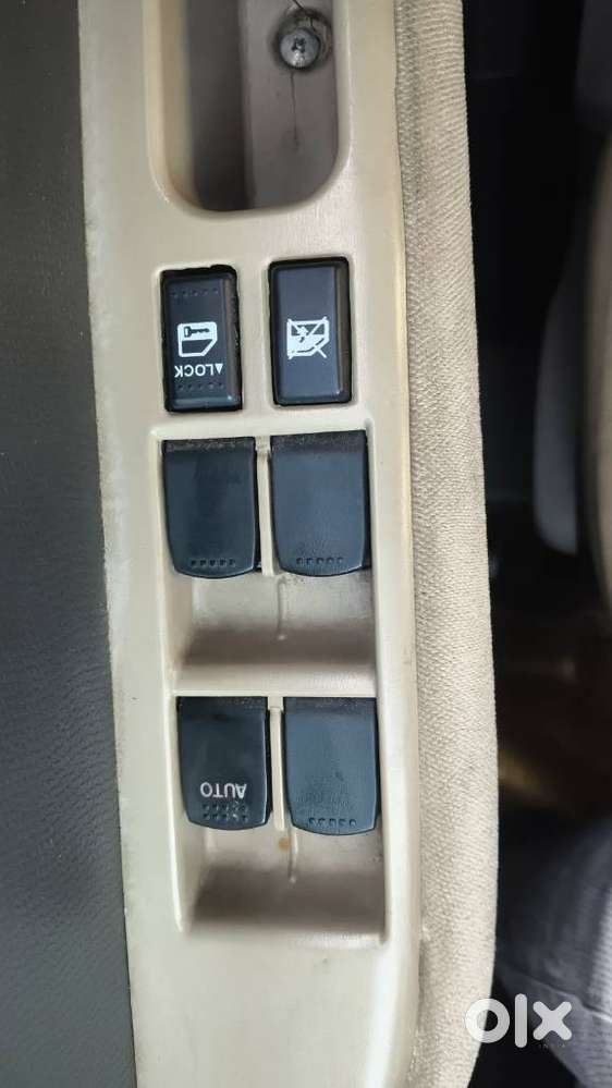Maruti Suzuki Swift Dzire 1.3 Zxi, 2011, Petrol