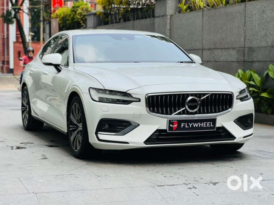Volvo S60 T4 Inscription, 2023, Petrol