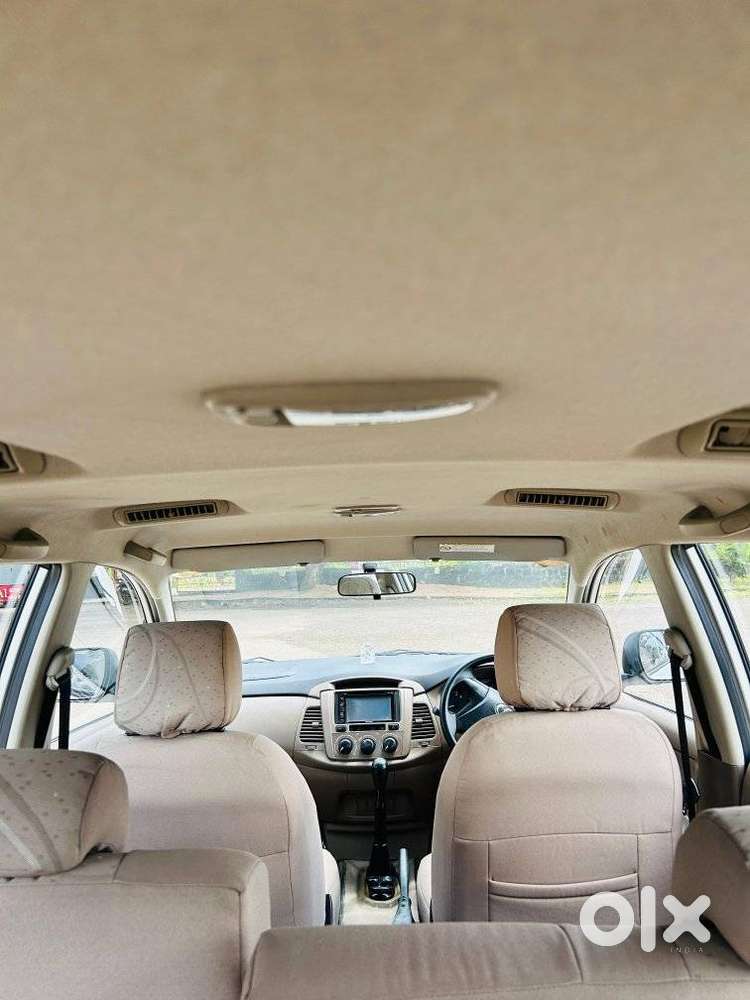 Toyota Innova 2.5 G (diesel) 8 Seater, 2015, Diesel