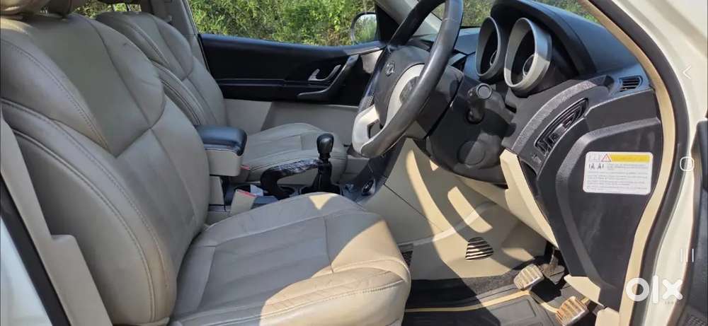 Mahindra Xuv500  W10