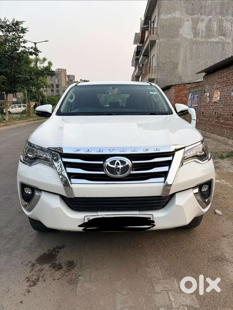 2018 Toyota Fortuner Diesel, Automatic, Km Driven 72000