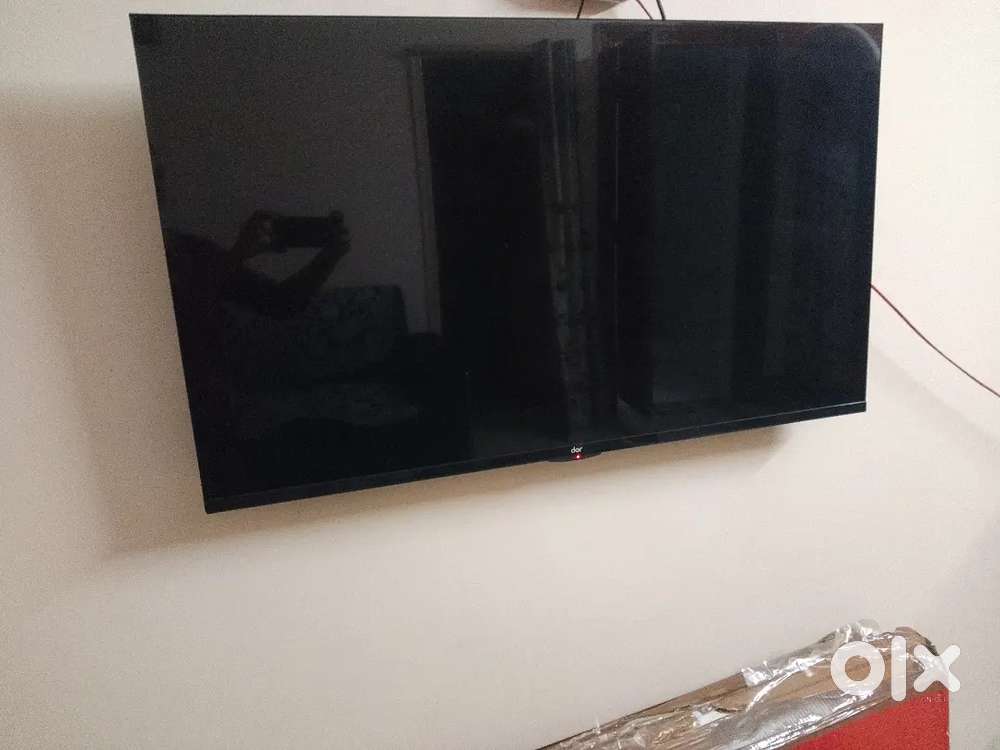 Electronic item tv