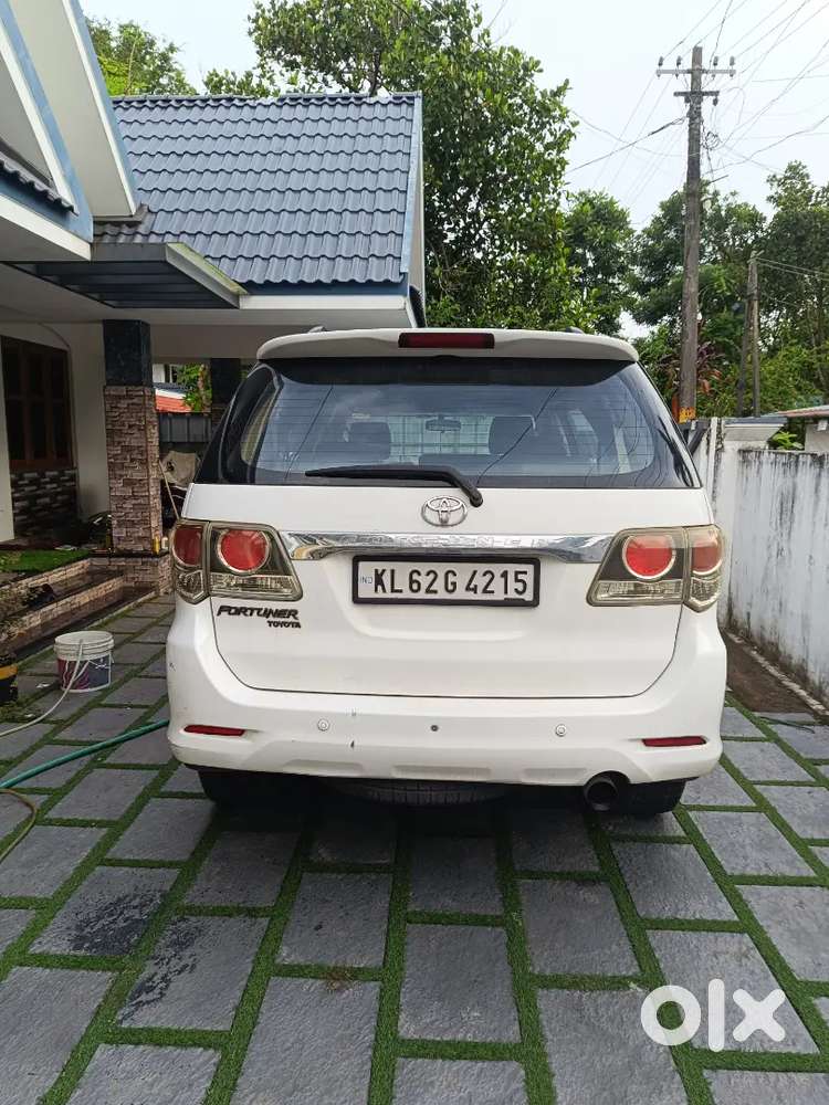 Toyota Fortuner 2011 Diesel 156000 Km Driven