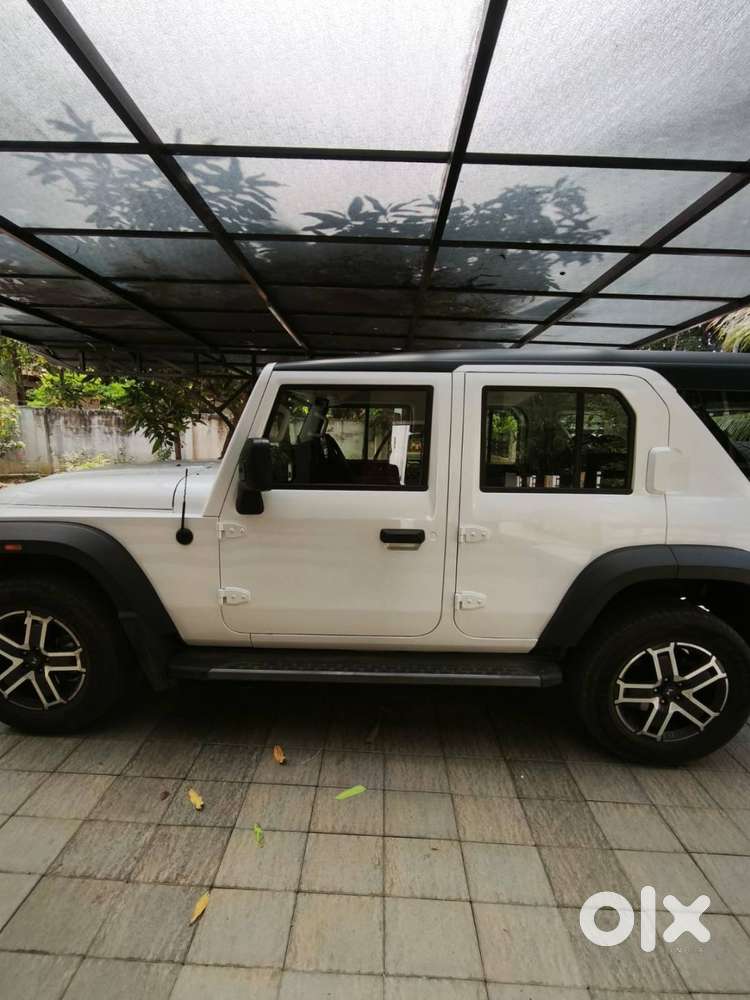 Thar Roxx Mx3 Varient With Attatched Alloy Wheel