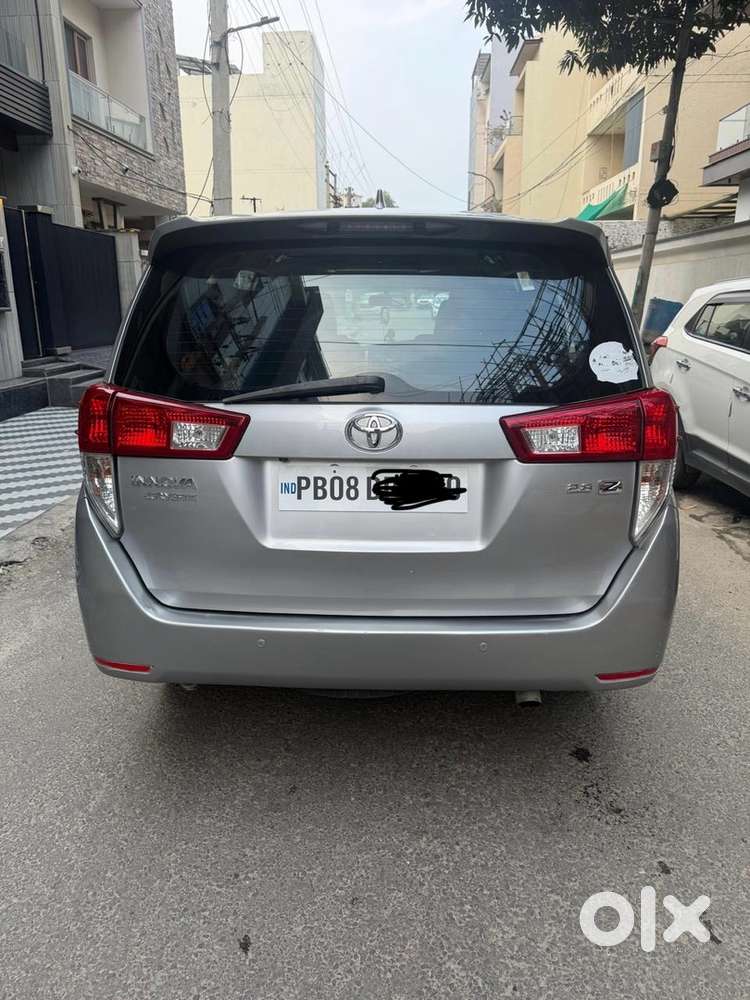 Toyota Innova Crysta 2017
