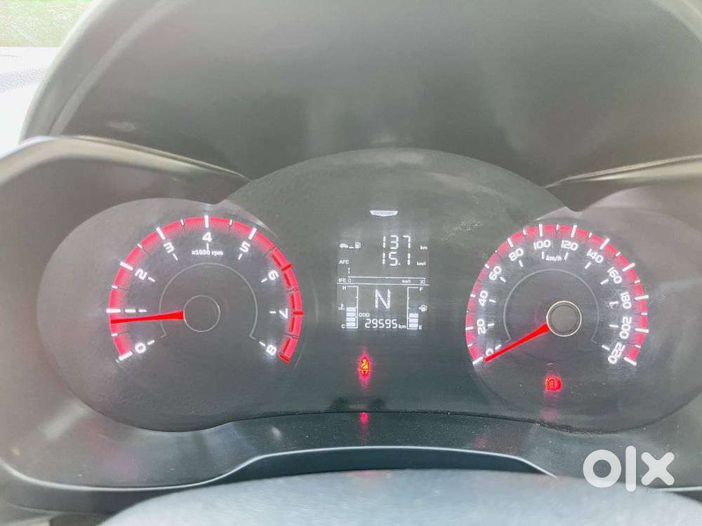 Mahindra Xuv300 W4, 2022, Petrol
