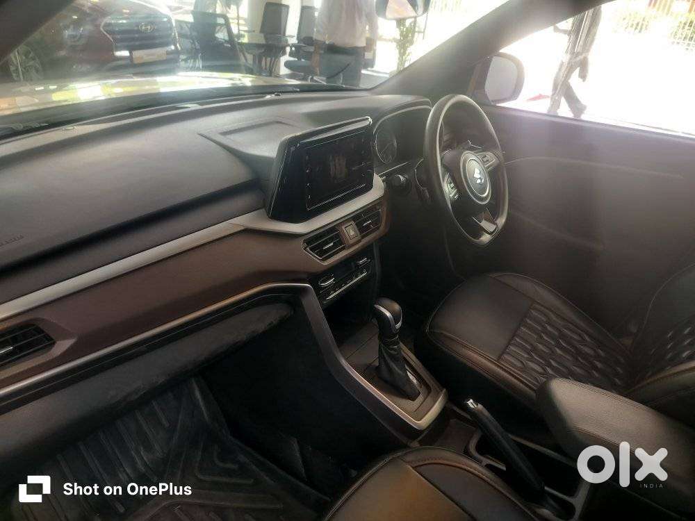 Maruti Suzuki Brezza 1.5 Zxi At Smart Hybrid, 2024, Petrol