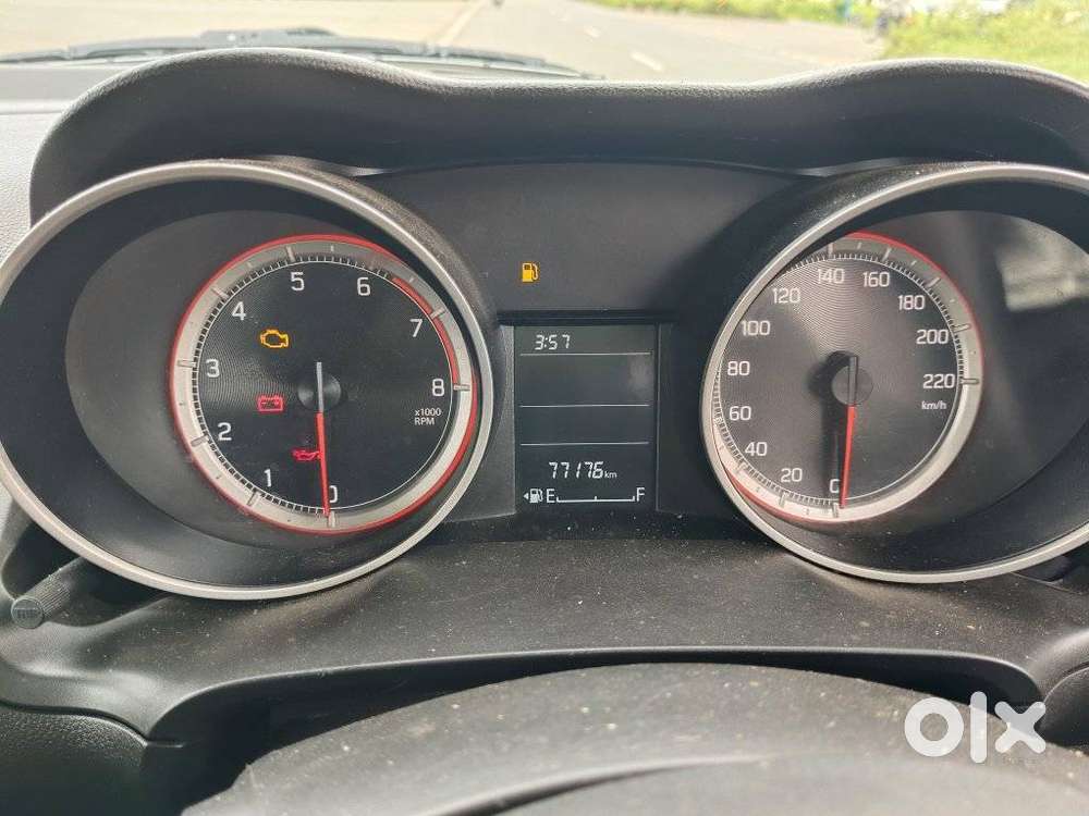 Maruti Suzuki Swift Vxi Optional, 2022, Petrol