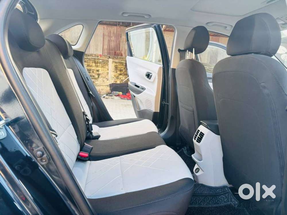 Hyundai I20 Asta (o) 1.2 Mt Dual Tone, 2024, Petrol