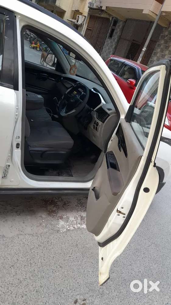 Mahindra Kuv 100 K8 2016 Diesel 143000 Km Driven