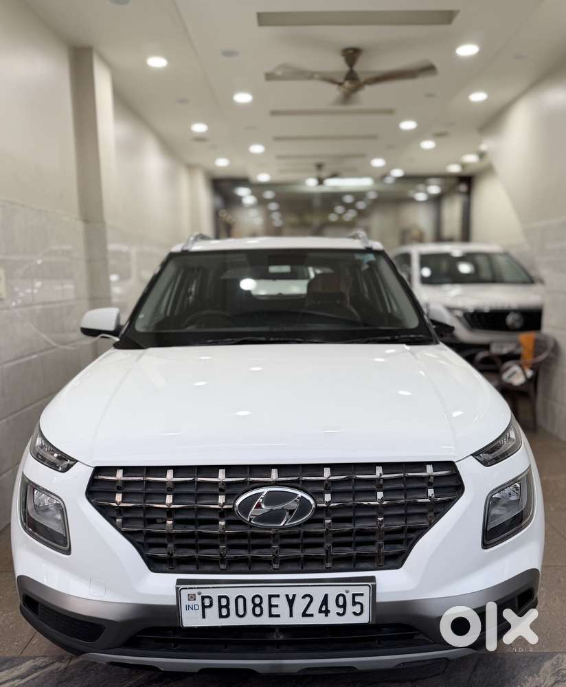 Hyundai Venue S 1.2 Petrol, 2022, Petrol