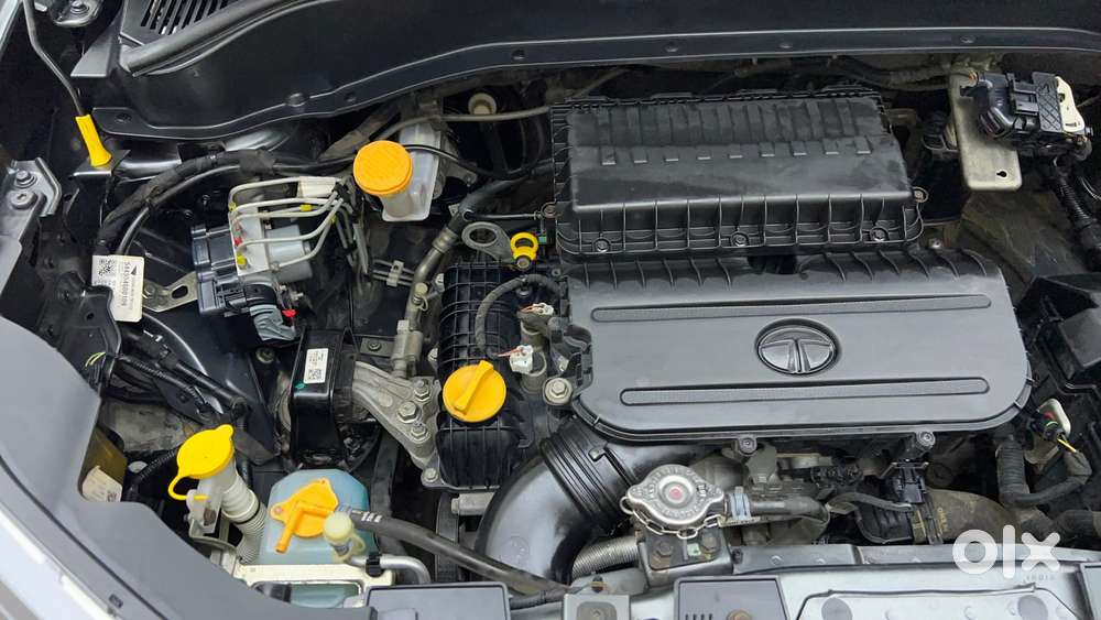 Tata Punch 1.2 Revotron Creative Dual Tone, 2022, Petrol