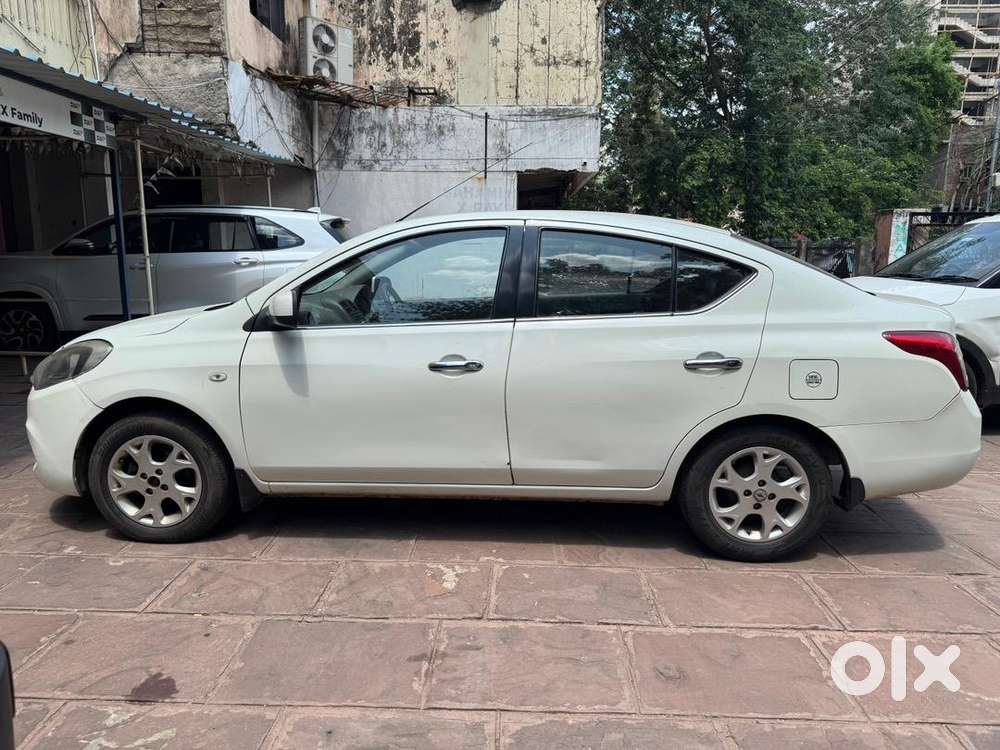 Renault Scala Rxl (20-22 Kmpl)