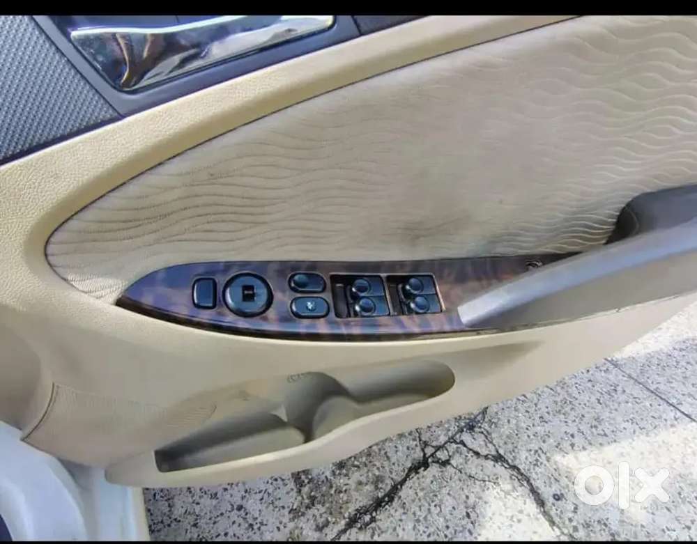 Hyundai Verna 2012 Diesel 75000 Km Driven