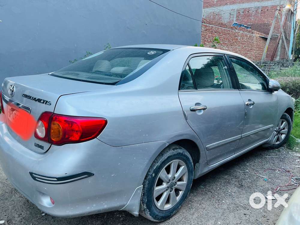 Toyota Corolla Altis 2011