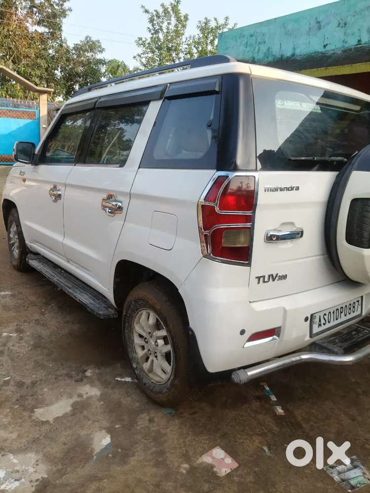 Mahindra Tuv 300 2018 Car