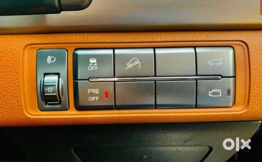 Mahindra Alturas G4 4wd At, 2021, Diesel