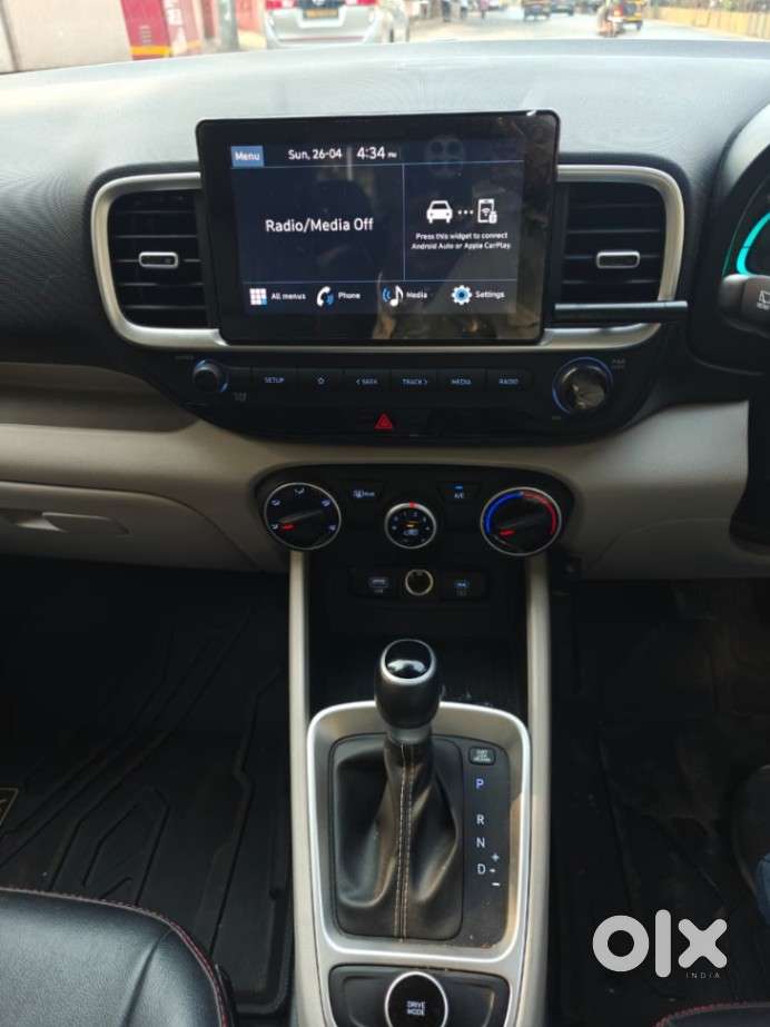 Hyundai Venue 1.0 S (o) Turbo Dct, 2025, Petrol