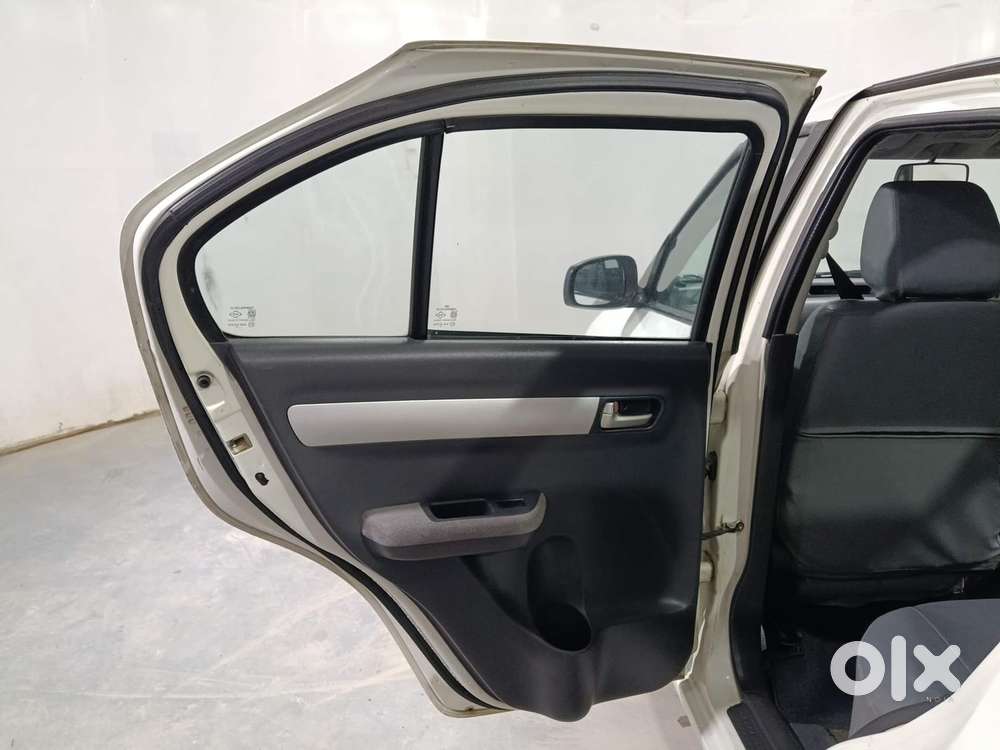 Maruti Suzuki Swift Dzire 1.2 Vxi Bsiv, 2011, Petrol