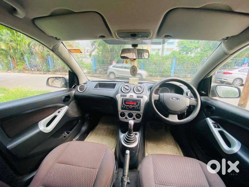 Ford Figo 2012-2015 Petrol Titanium, 2012, Petrol