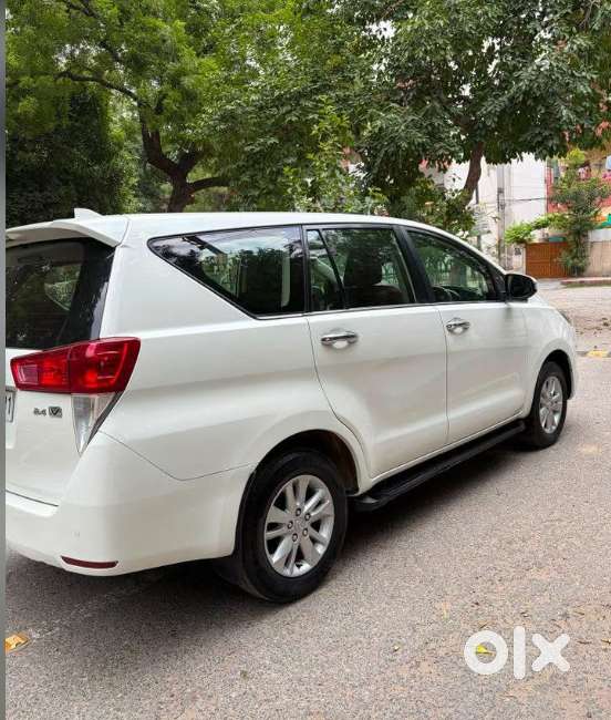 Toyota Innova Crysta 2.4 V 2020