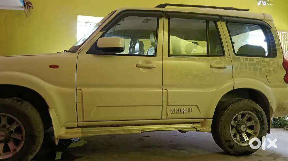 Mahindra Scorpio 2013 Diesel Well Maintained