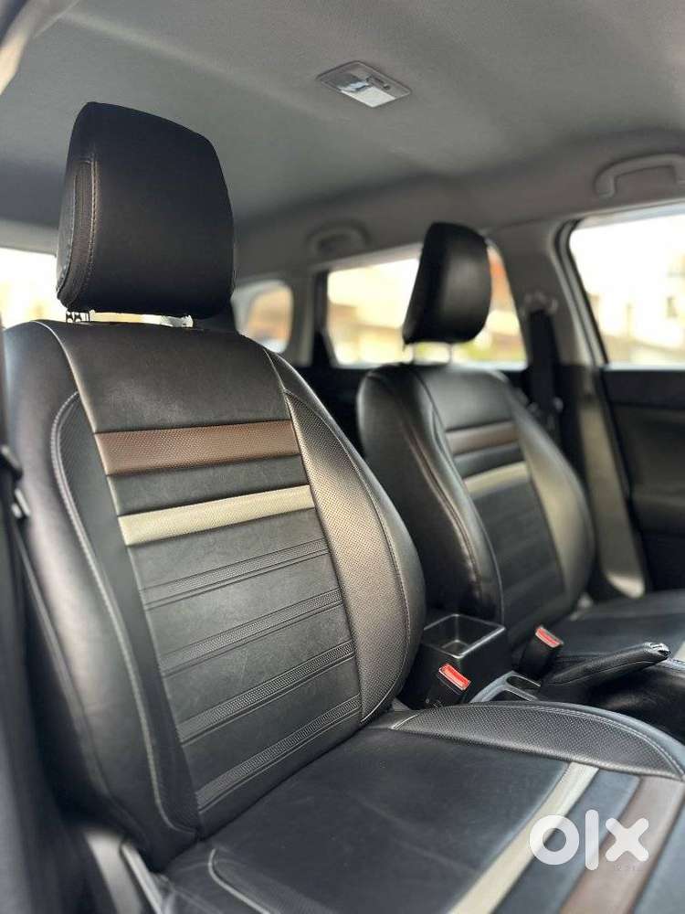 Maruti Suzuki Brezza 1.5 Vxi Smart Hybrid, 2024, Petrol