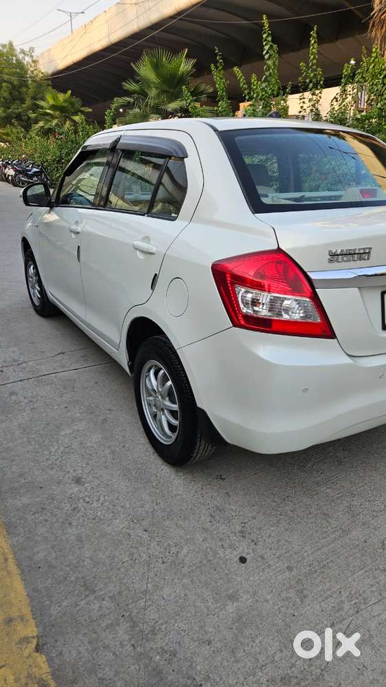 Maruti Suzuki Swift Dzire Vxi Optional, 2016, Petrol