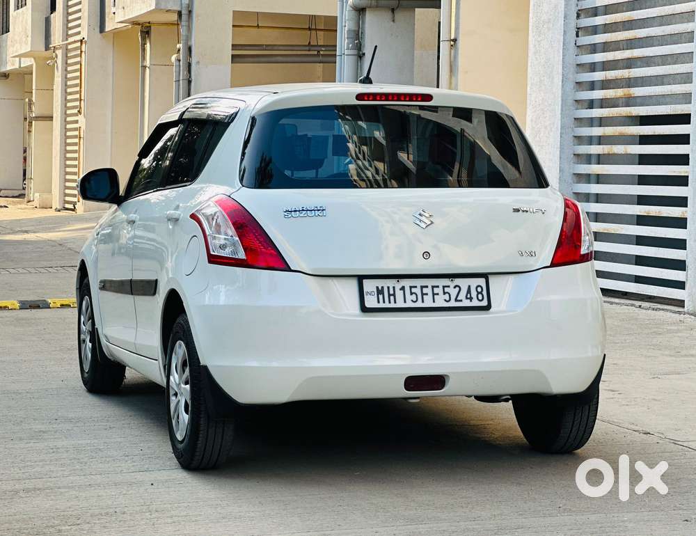 Maruti Suzuki Swift Vxi Abs Bsiv, 2016, Petrol