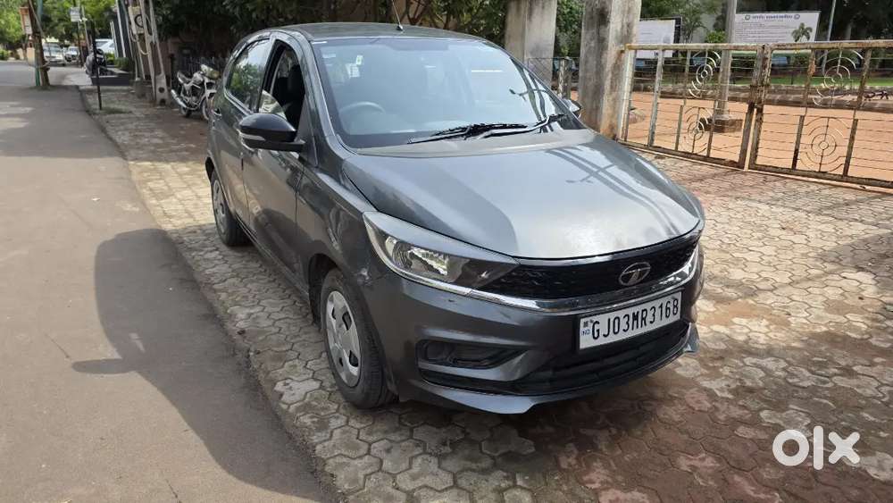 Tata Tiago Revotron Xt 2023 Year