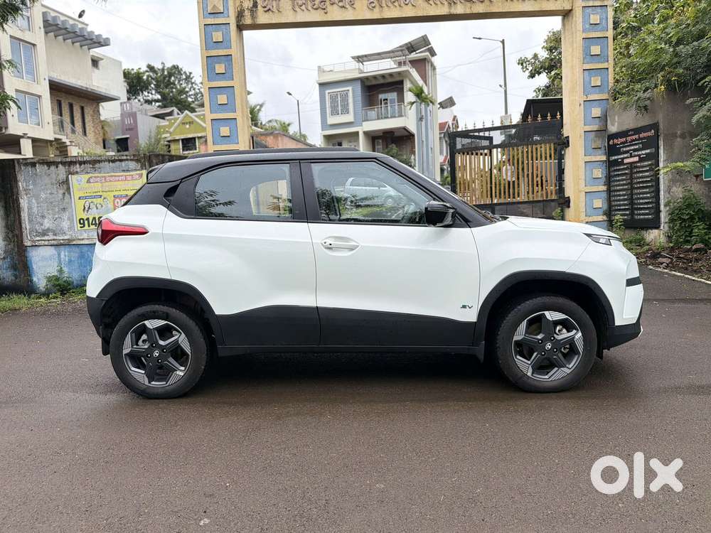 Tata Punch Ev Empowered Plus Lr, 2025, Electric