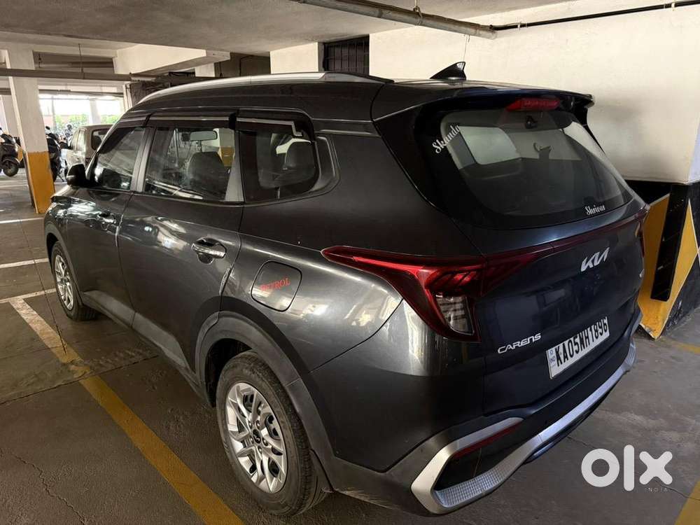 Kia Carens Petrol 2023