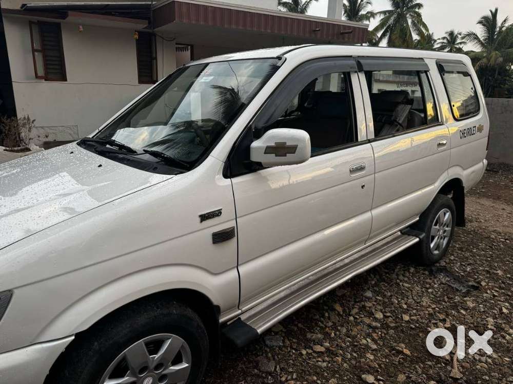 Chevrolet Tavera Neo 3 Ls- 10 Str Bs-iii, 2013, Diesel