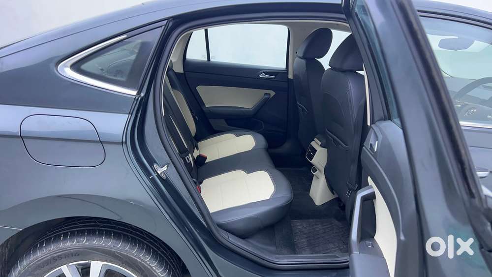 Skoda Slavia Style 1.0l Tsi At, 2022, Petrol