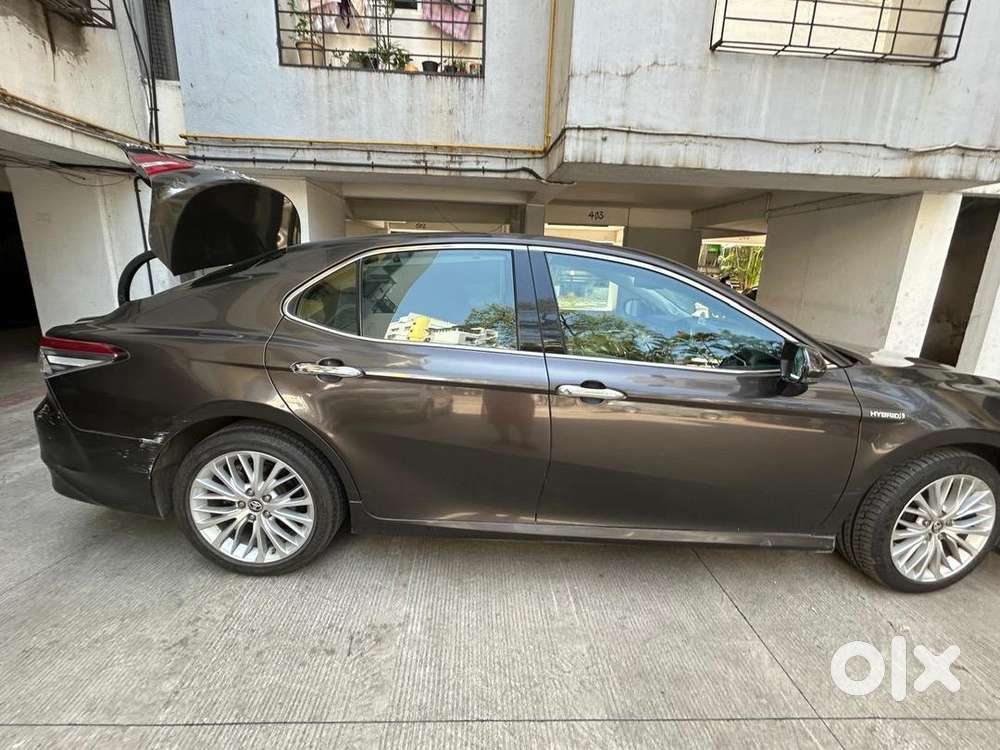 Toyota Camry 2020 Petrol Well Maintained