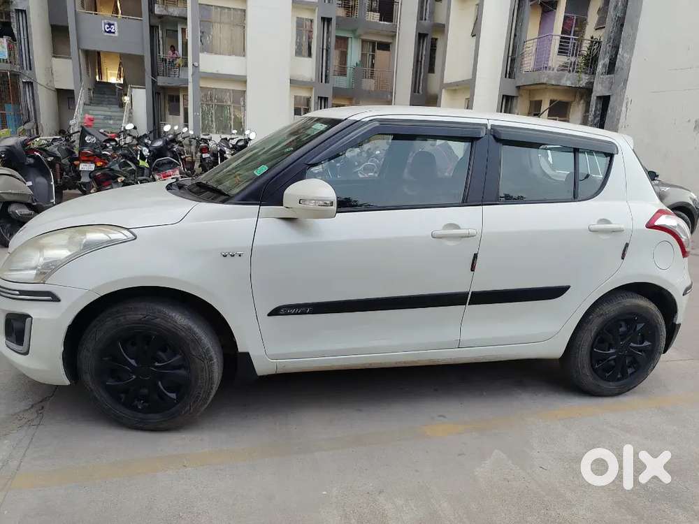 Maruti Suzuki Swift 2015 Petrol 87500 Km Driven