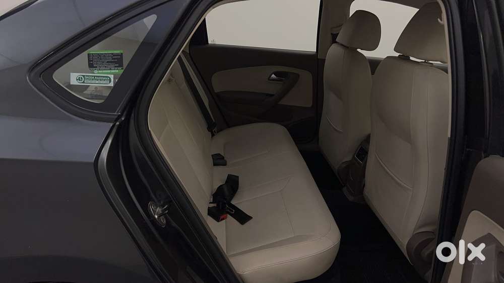 Skoda Rapid [2016-2018] 1.6 Style Plus Mpi At, 2016, Petrol