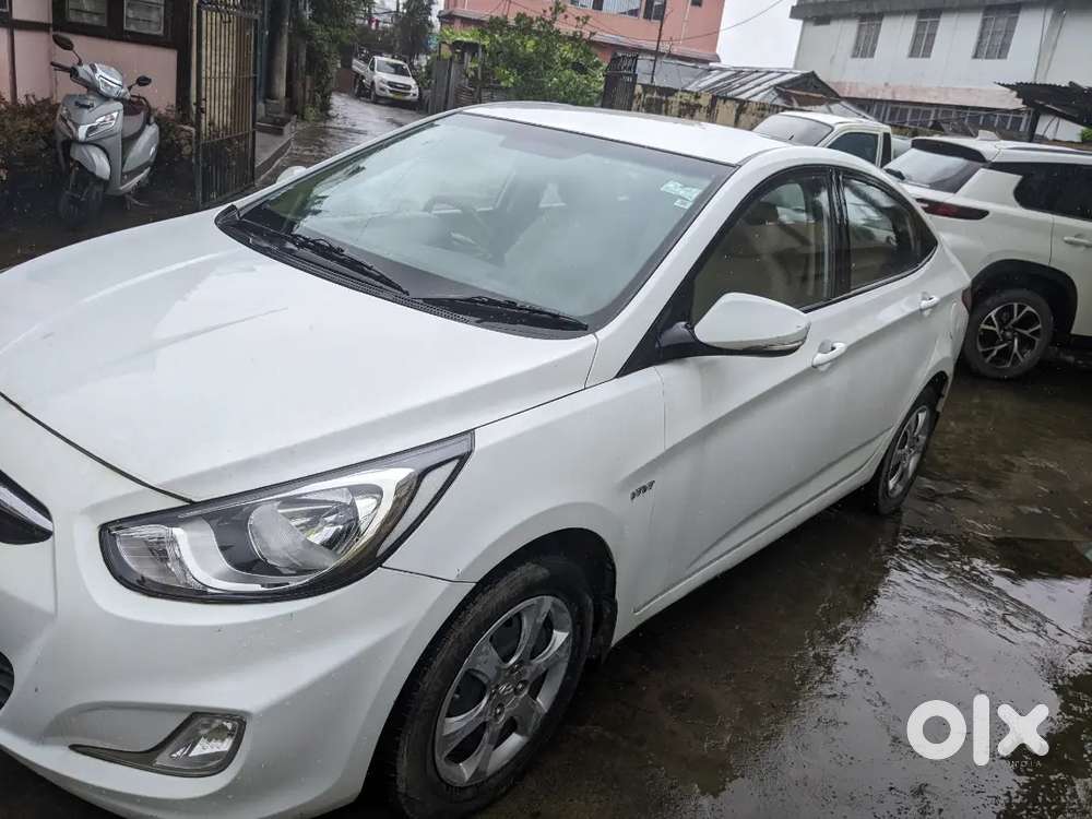 Hyundai Verna 2012