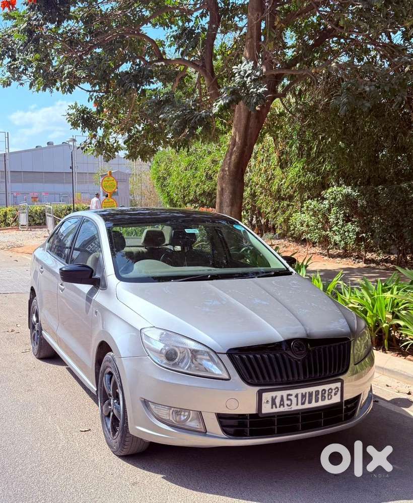 Skoda Rapid Elegance Plus 1.6 Tdi (manual) – Top Variant