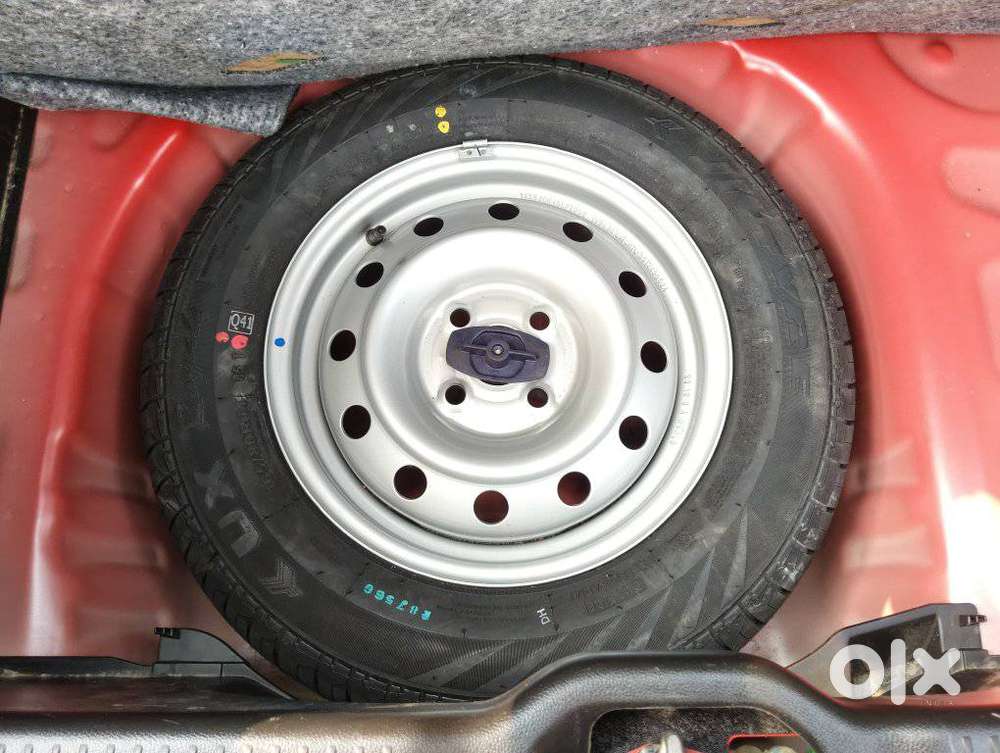 Maruti Suzuki Swift Lxi Optional-o, 2024, Petrol