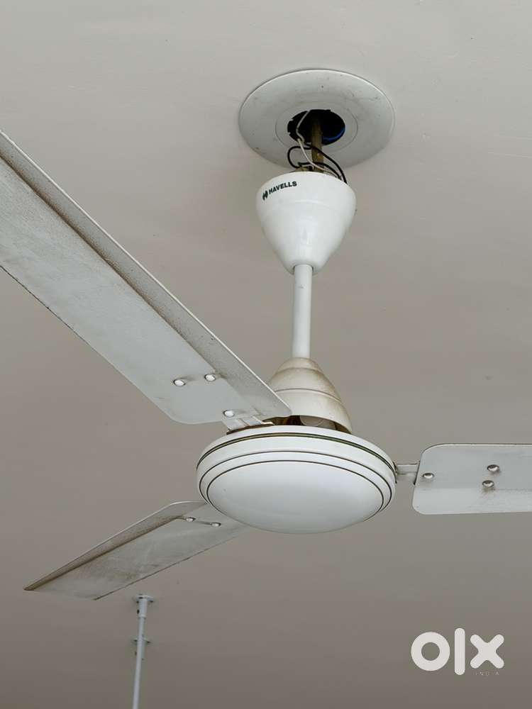 2 Havells Fan , 4 LED Tubelights