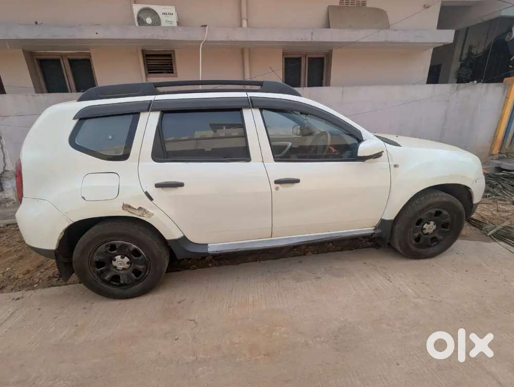 2013 White Colour Renault Duster In Good Condition