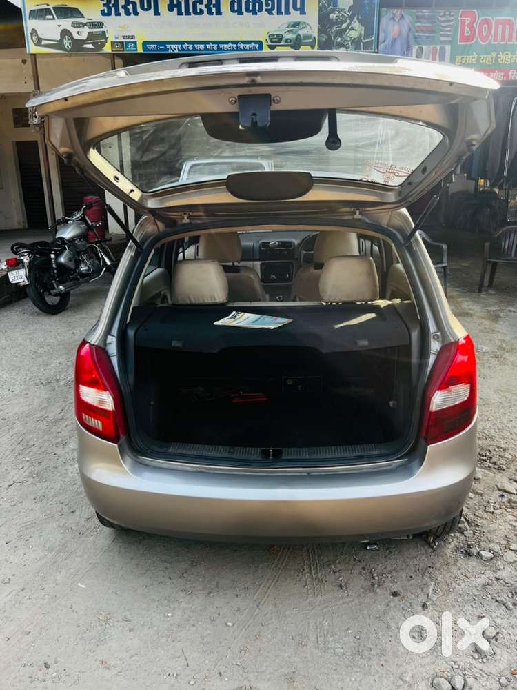 Skoda Fabia Petrol Manual 2012